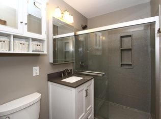 1730 Connie Rd, Lincoln, NE 68502