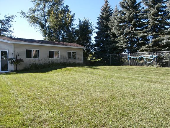 3rd image of 489 Darla Ct