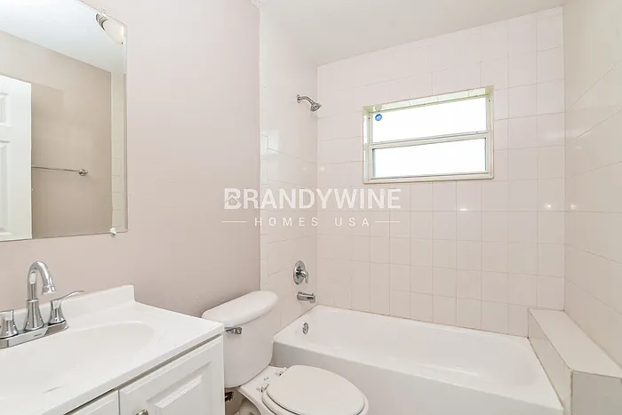 701 Washington St — Photo 9