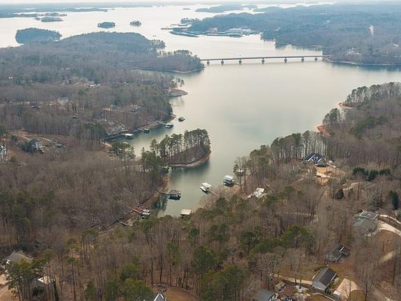 2nd image of 20 Pine Forest Cir #21