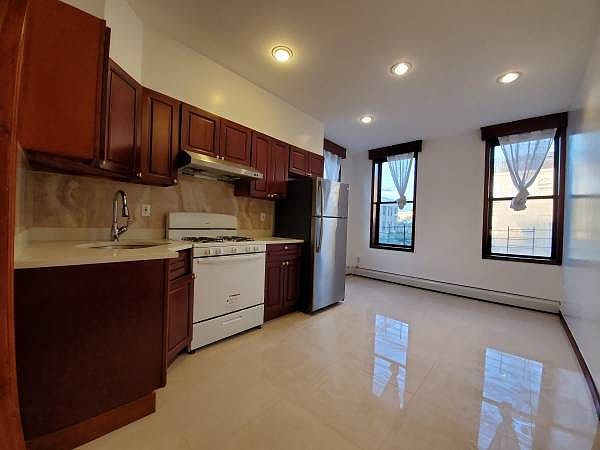 1st image of 7202 3rd Ave #3R