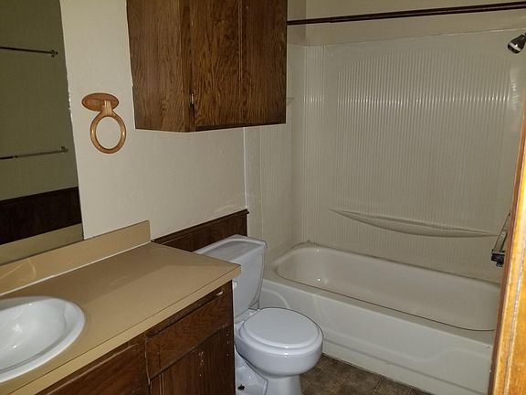 4th image of 7947 NW Crossland Cir