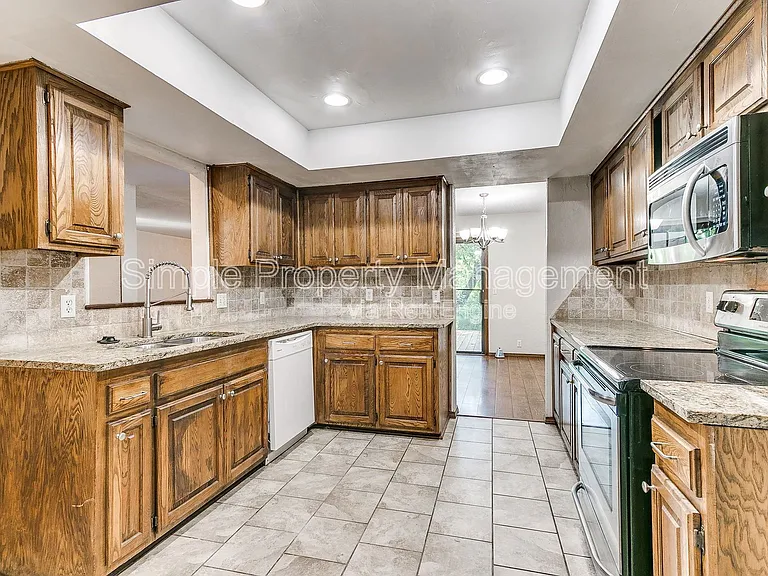 3716 Summer Cloud Dr — Photo 10