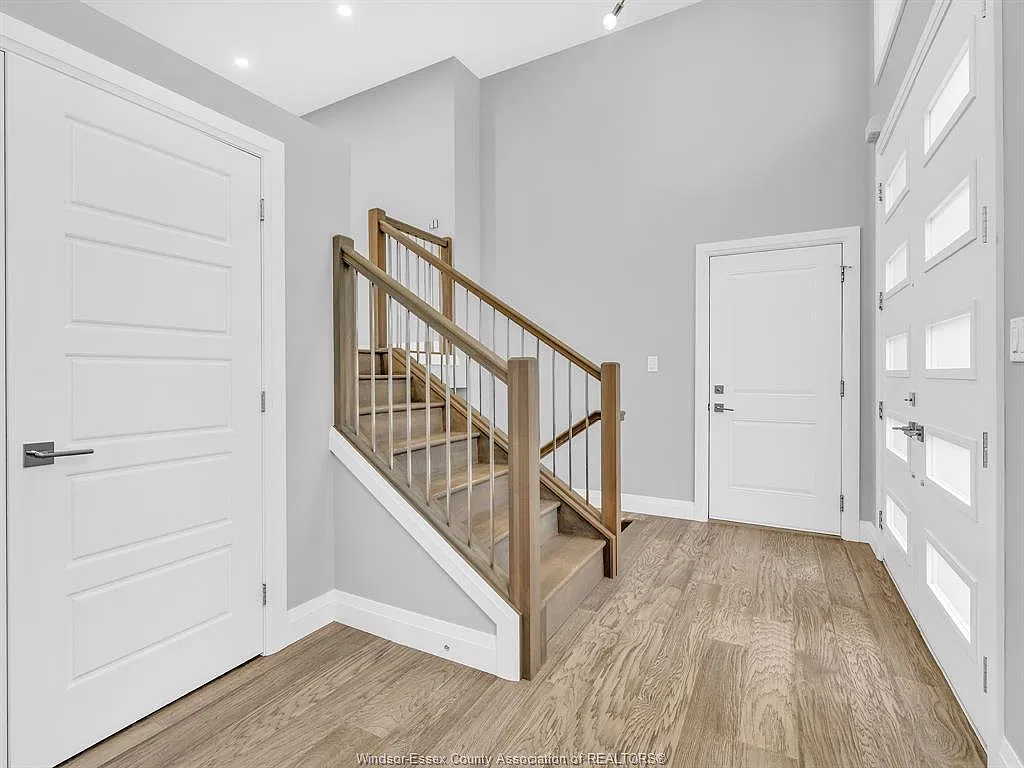 3 bed, $2,500 — Photo 4