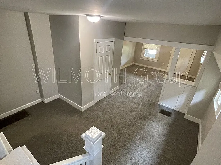 4212 E Washington St — Photo 7