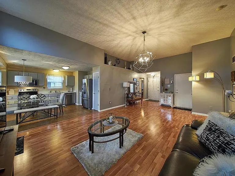 4132 Guston Pl — Photo 2
