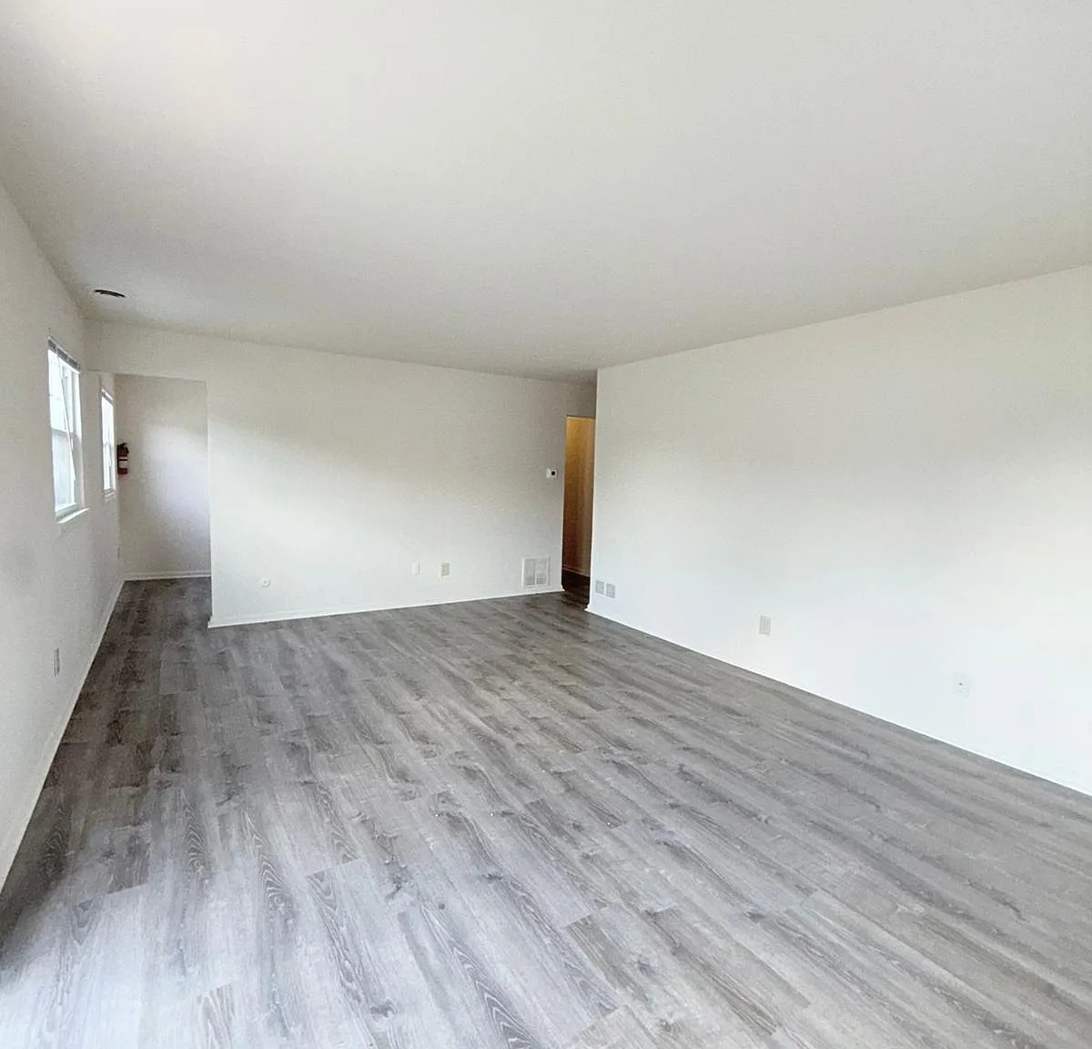 Malaga Villa Apartments — Photo 3