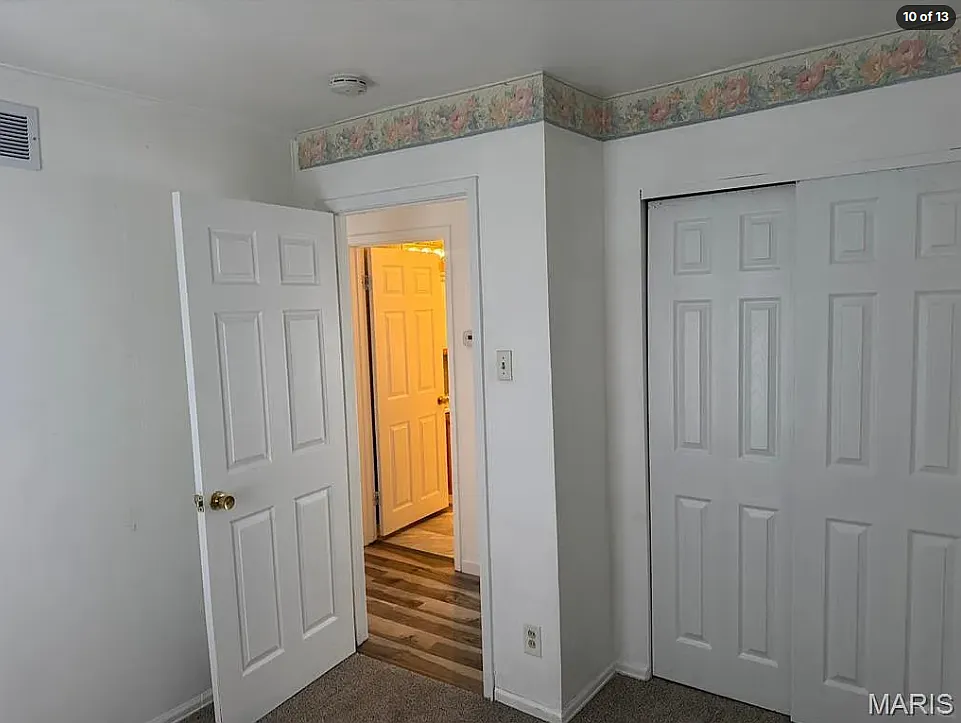 3 bed, 824 sqft, $1,200 — Photo 2