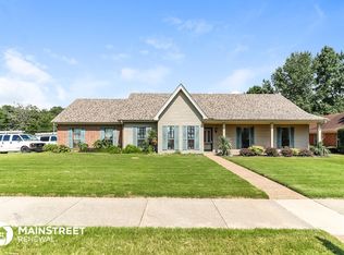 4384 Crescent Park Dr, Memphis, TN 38141