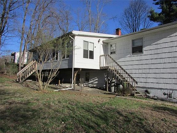 4th image of 12 Ashwood Ter