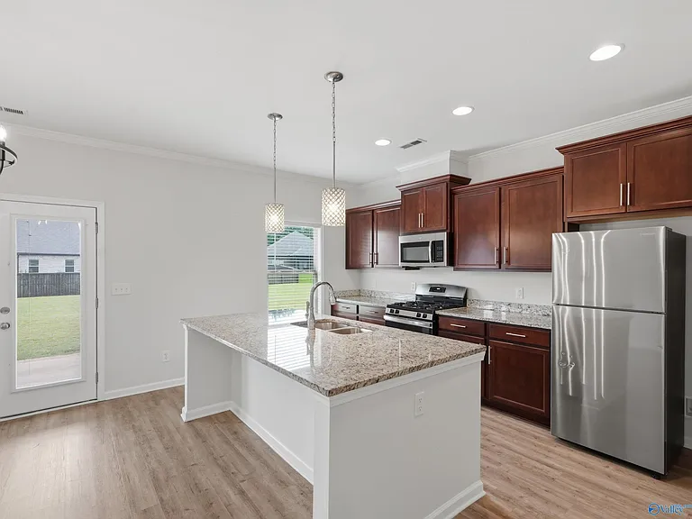 122 Kretzer Ct — Photo 8