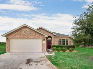 265 Creekside Dr, Saginaw, TX 76131