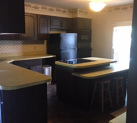 4th image of 93 Montcalm St