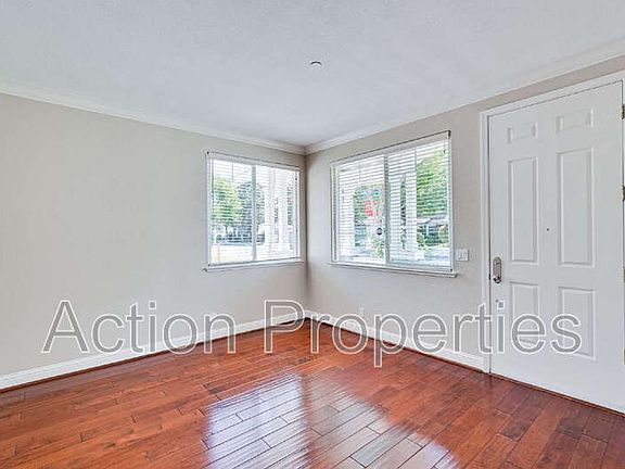 3rd image of 241 Granada Park Cir