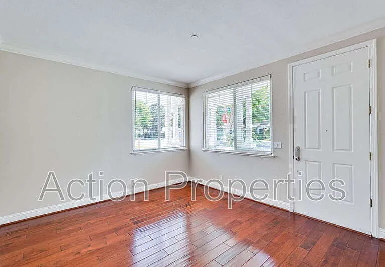 241 Granada Park Cir — Photo 3