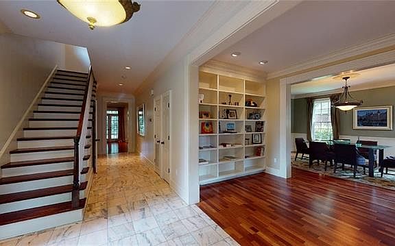 5th image of 4 Muirfield Dr