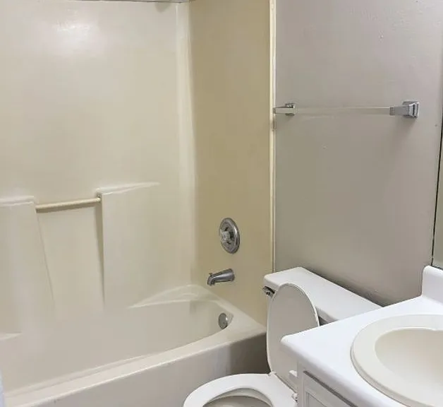 230 Lanier Dr — Photo 10