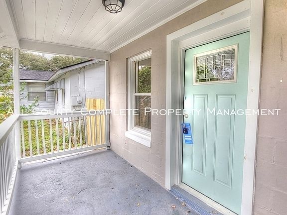 3rd image of 3042 Plum St