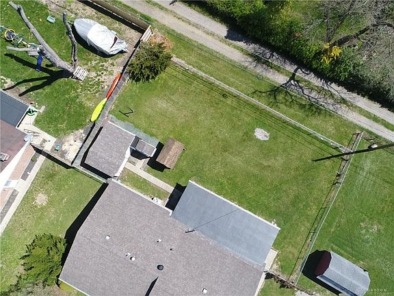 4th image of 64 Catherine Ct