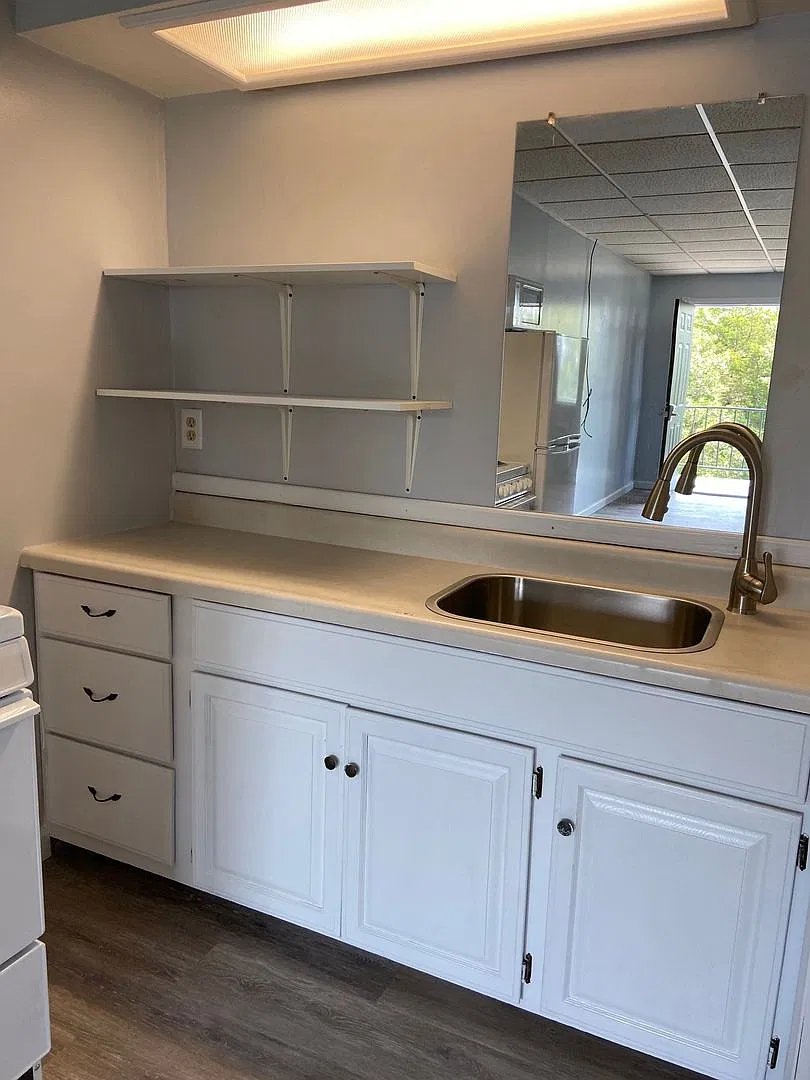 Studio Apartment in Hollister — Photo 4