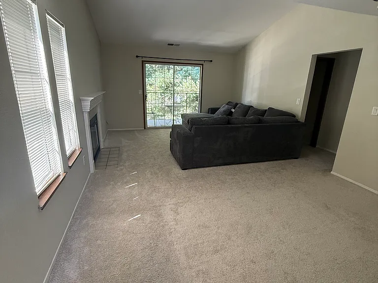 2400 Eilers Ln #1206 — Photo 28