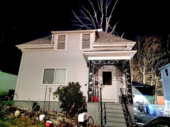 9 Hill St, Taunton, MA 02780