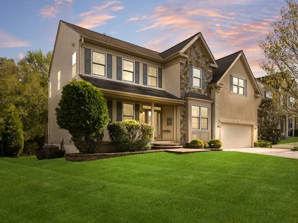 68 Hillside Ln, Mount Laurel, NJ 08054