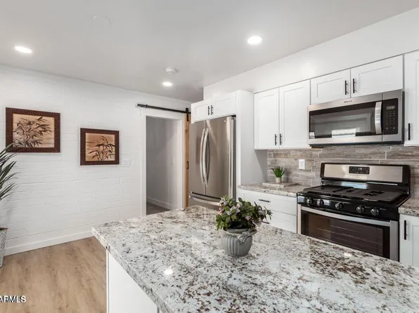 9933 W RIVIERA Drive, Sun City, AZ 85351