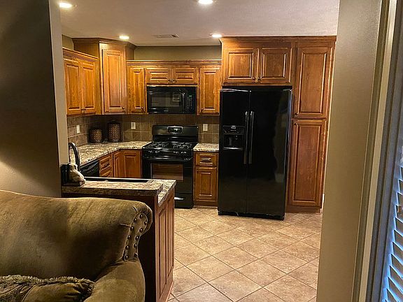 2nd image of 512 Wycliffe Dr