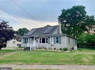 207 W Brooke Ave, Magnolia, NJ 08049