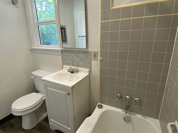 5th image of 2315 Terrace Way APT E