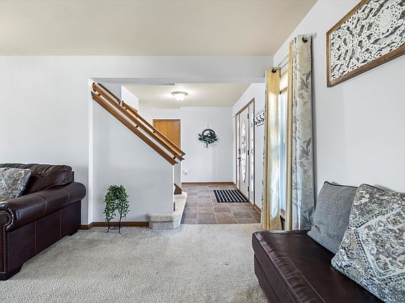 4th image of 205 Mackenzie Dr