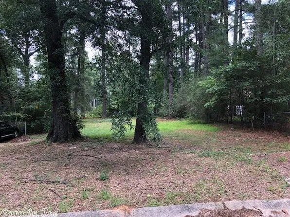 8200 Moonbeam Trl, Little Rock, AR 72209