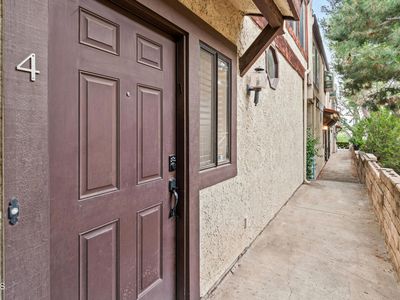 5321 Colodny Dr APT 4, Agoura Hills, CA, 91301