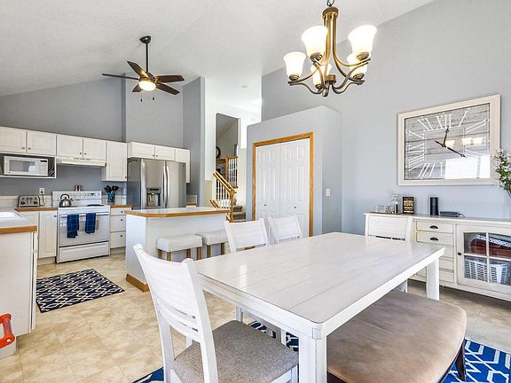 4th image of 335 N 50th Avenue Pl