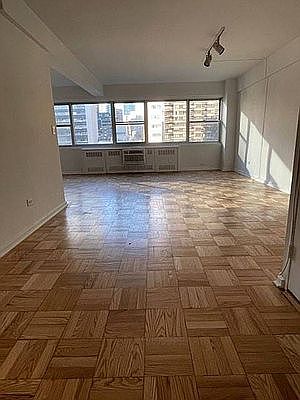 3rd image of 333 E 46th St APT 14L