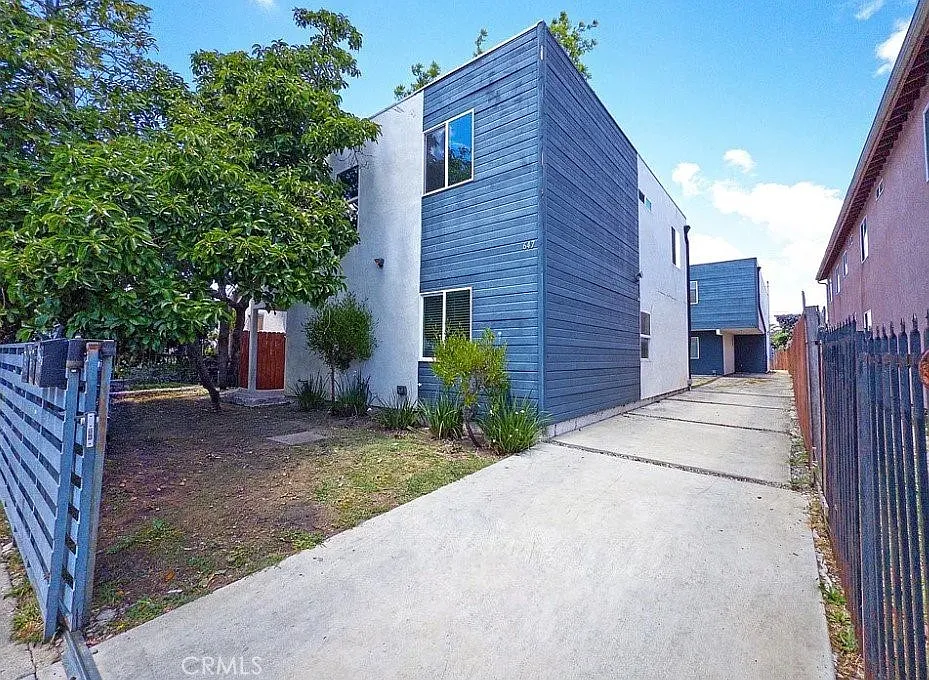 3 bed, 1700 sqft, $4,200 — Photo 1