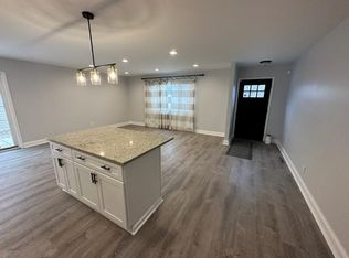 3 Pendleton Pl, Montgomery, IL 60538