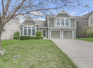 5135 Payne St, Shawnee, KS 66226
