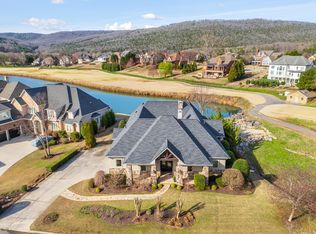 708 Black Creek Dr, Chattanooga, TN 37419