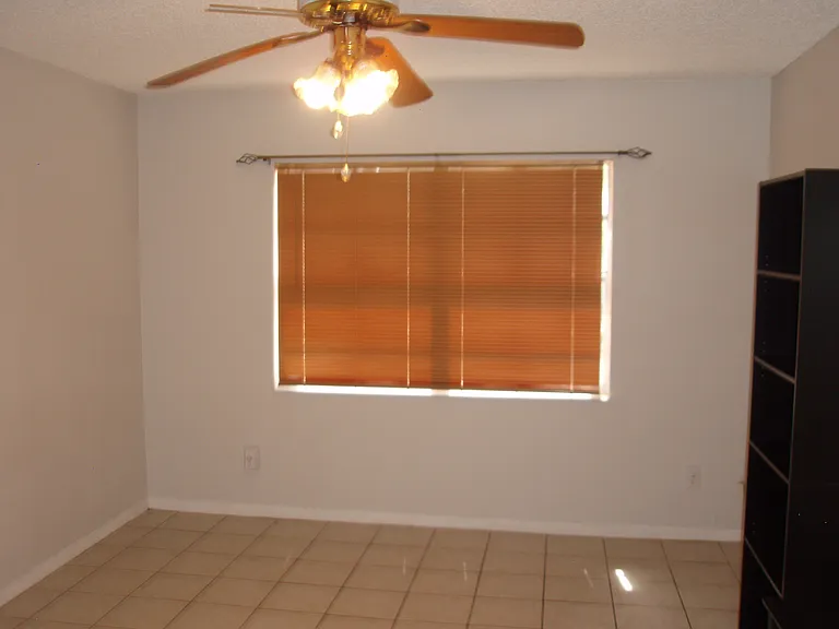 6468 Bonnie Bay Cir N — Photo 11
