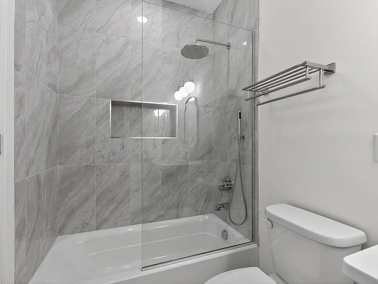 607 Main St #11 — Photo 11
