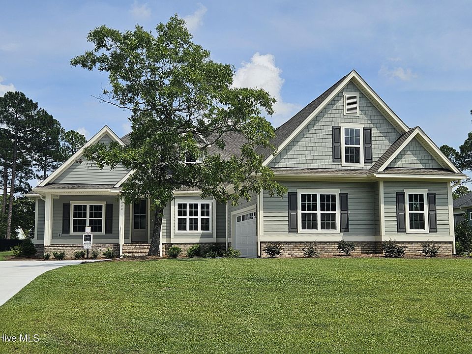 1st image of 660 Breezewood Drive SE