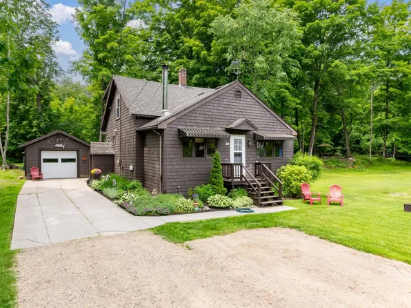 29 Bean Road, Center Harbor, NH 03226