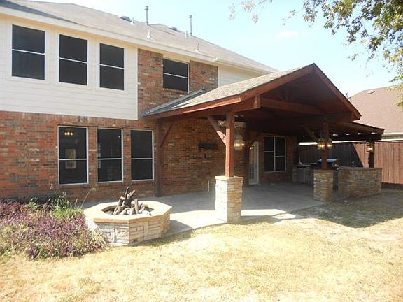 4th image of 410 Leameadow Dr