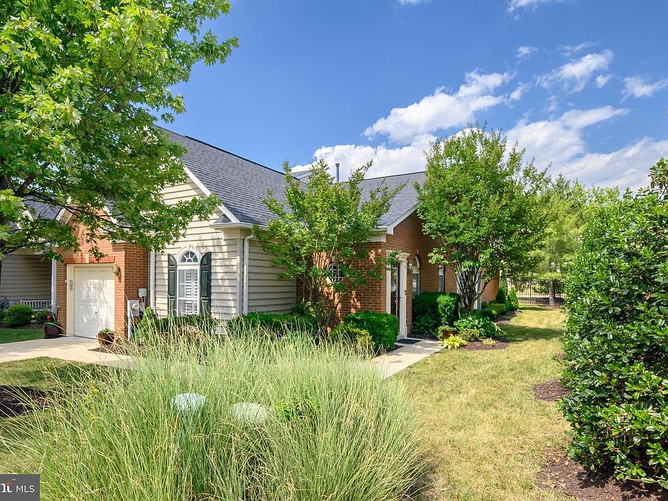 1st image of 338 Hamlet Cir
