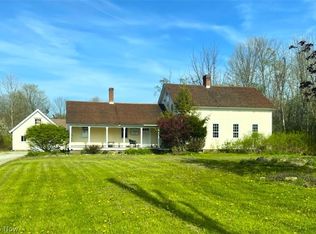 8505 Century Ln, Novelty, OH 44072