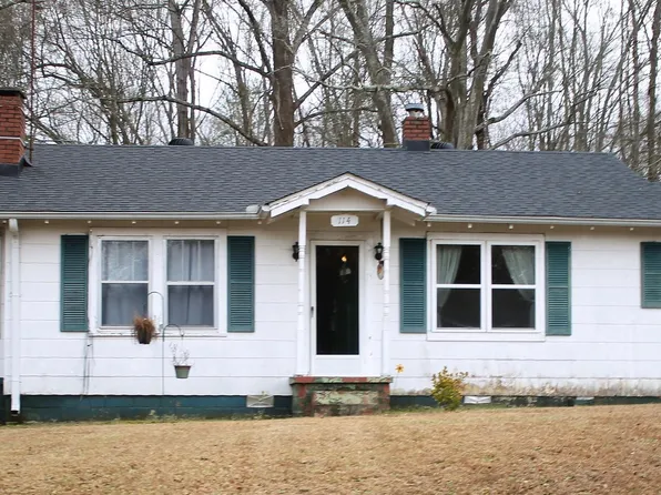 114 Jackson Ave, Marietta, SC 29661