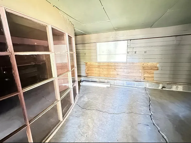 2826 Walker St — Photo 19