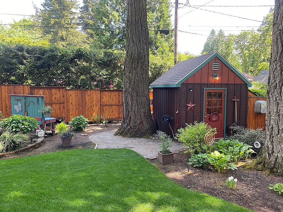 2nd image of 523 9th St
